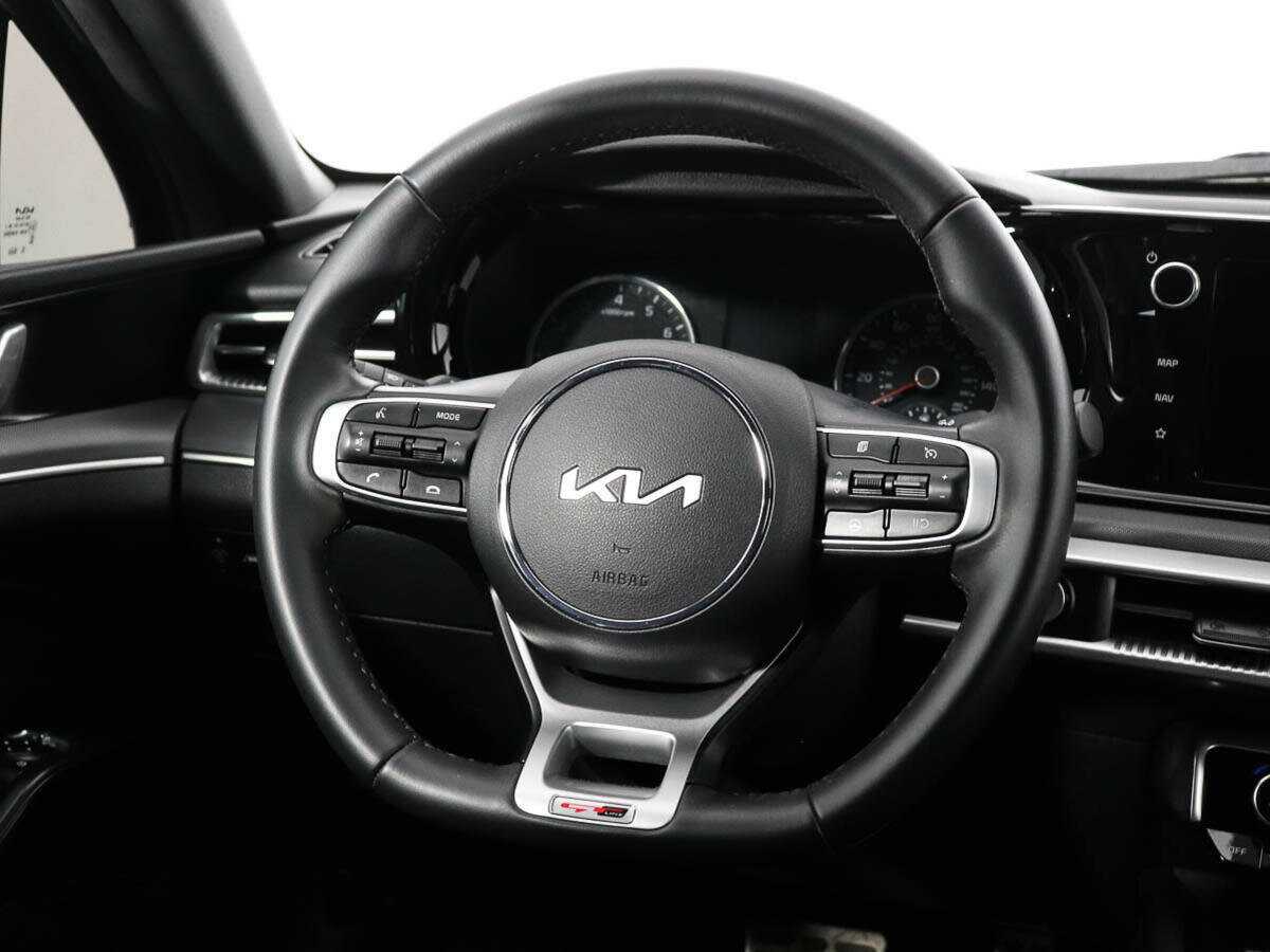 Купить Kia K5 с пробегом. Фото: #14