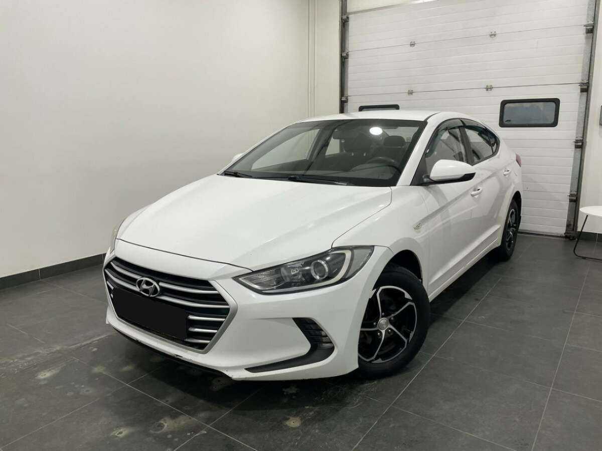 Купить Hyundai Elantra с пробегом. Посмотреть фото