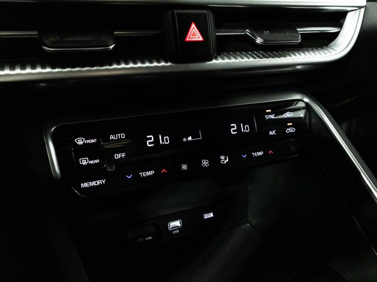 Купить Kia K5 с пробегом. Фото: #18