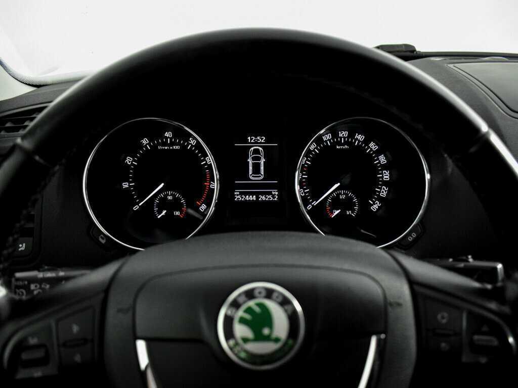 Купить Skoda Yeti с пробегом. Фото: #18
