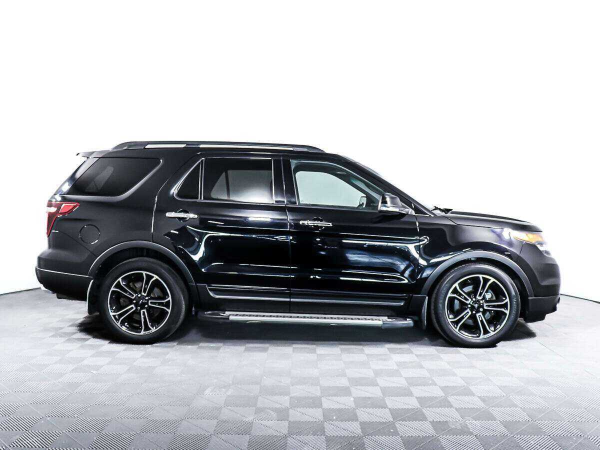 Купить Ford Explorer с пробегом. Фото: #3
