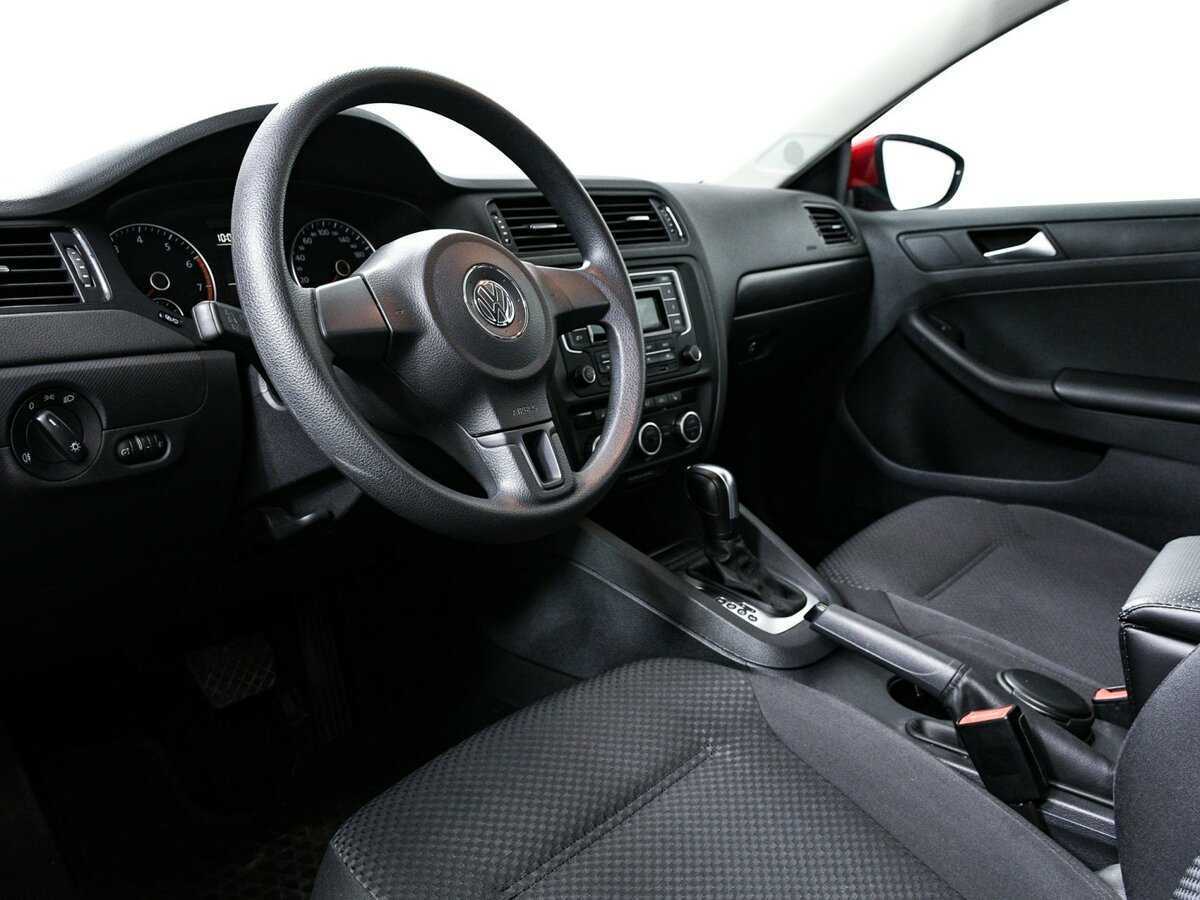 Купить Volkswagen Jetta с пробегом. Фото: #12