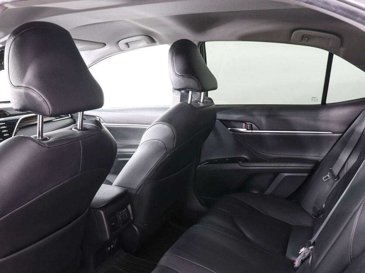 Купить Toyota Camry с пробегом. Фото: #10