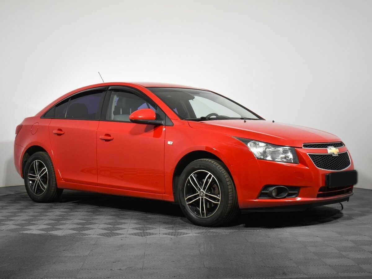 Купить Chevrolet Cruze с пробегом. Фото: #2