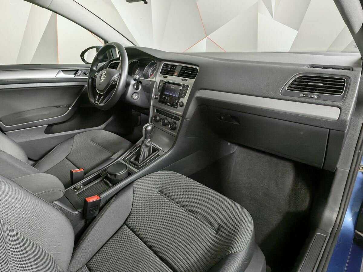 Купить Volkswagen Golf с пробегом. Фото: #8