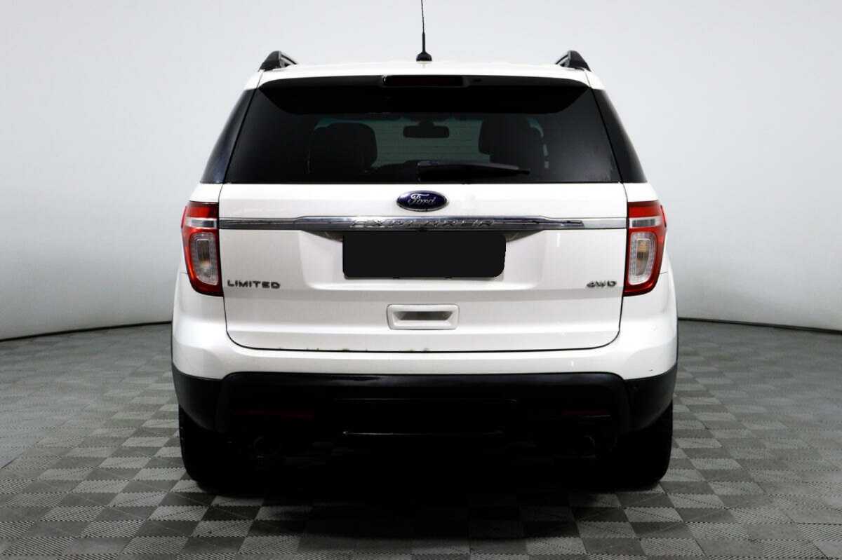 Купить Ford Explorer с пробегом. Фото: #5