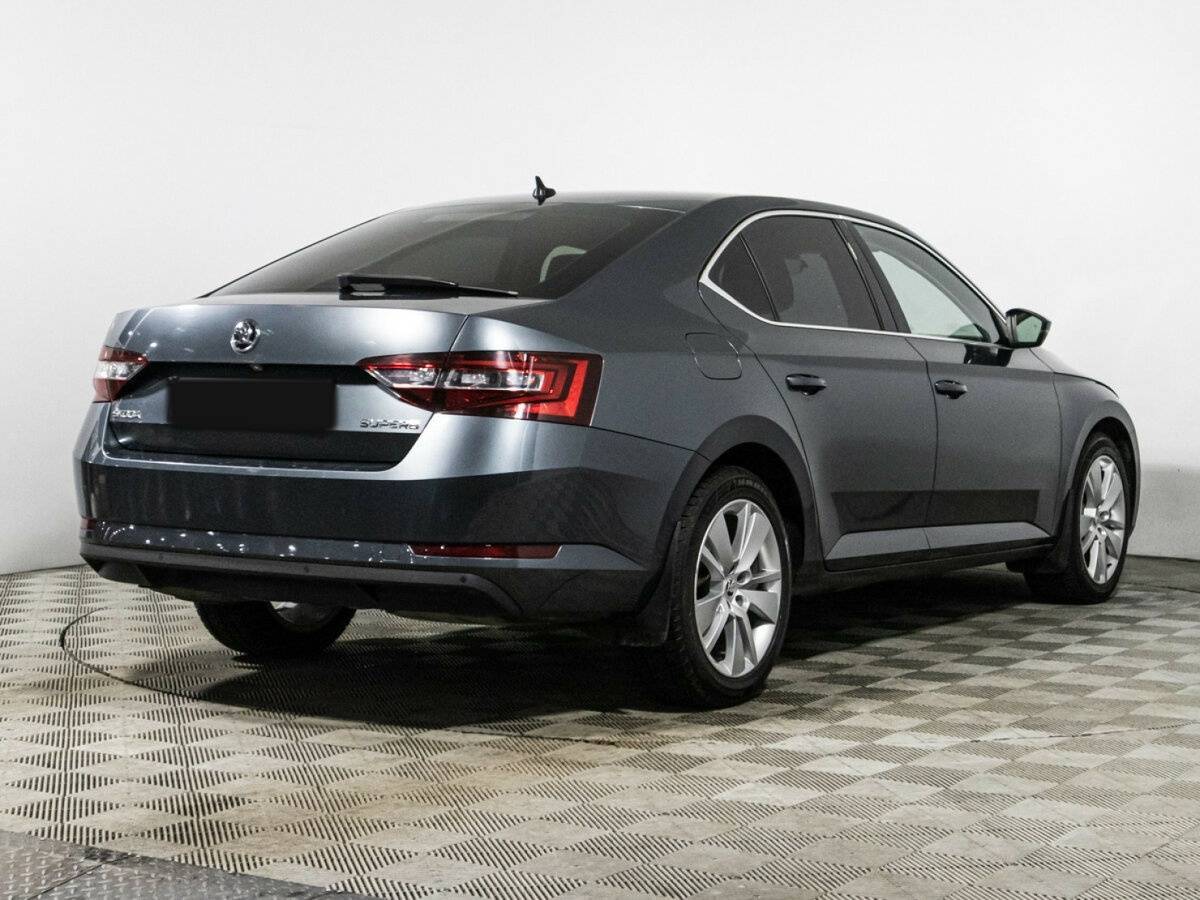 Купить Skoda Superb с пробегом. Фото: #4