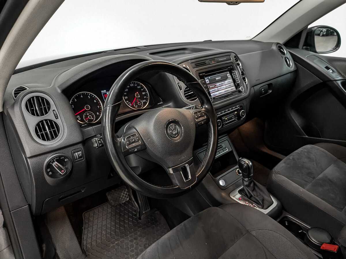 Купить Volkswagen Tiguan с пробегом. Фото: #14