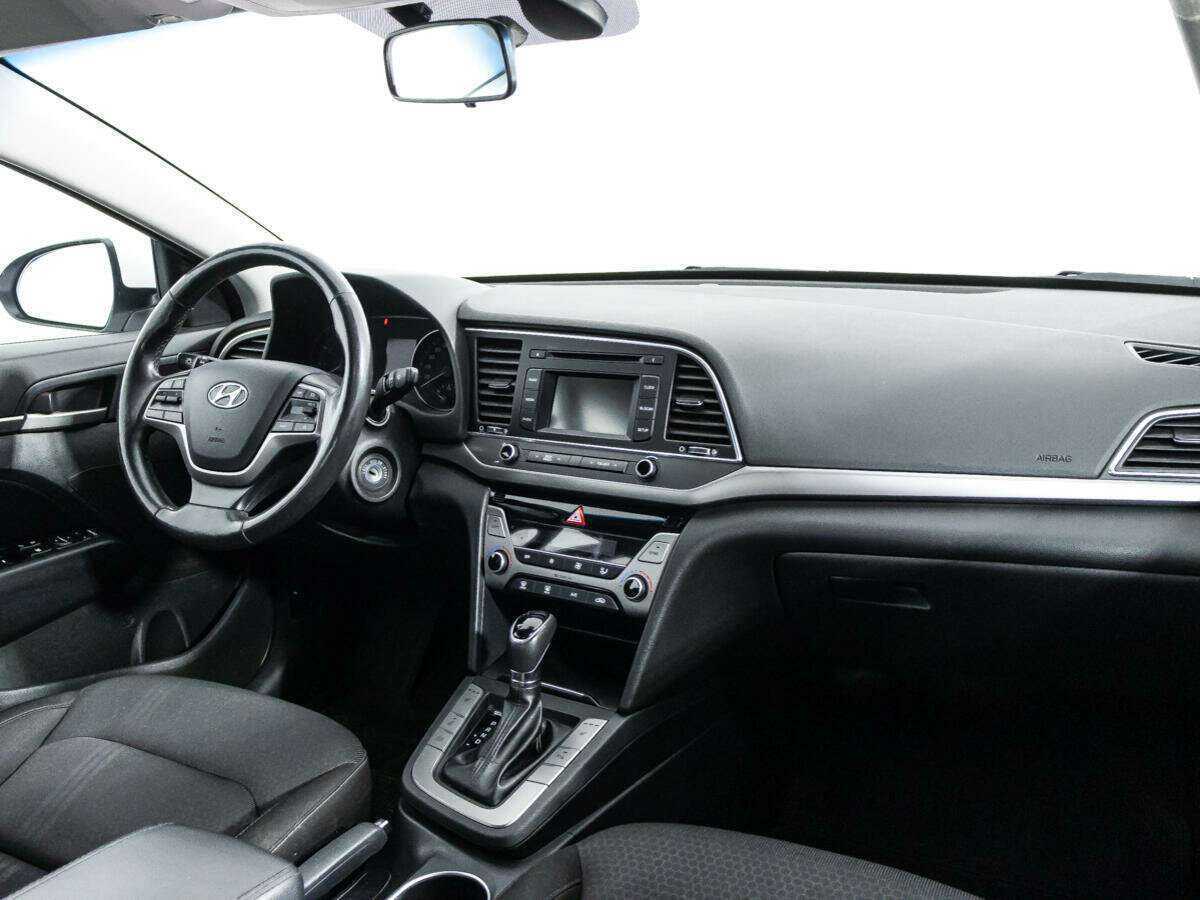 Купить Hyundai Elantra с пробегом. Фото: #8