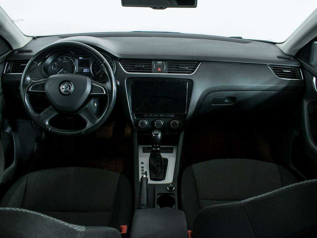 Купить Skoda Octavia с пробегом. Фото: #11