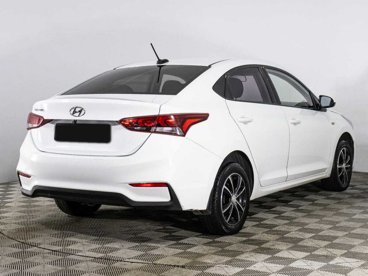 Купить Hyundai Solaris с пробегом. Фото: #4