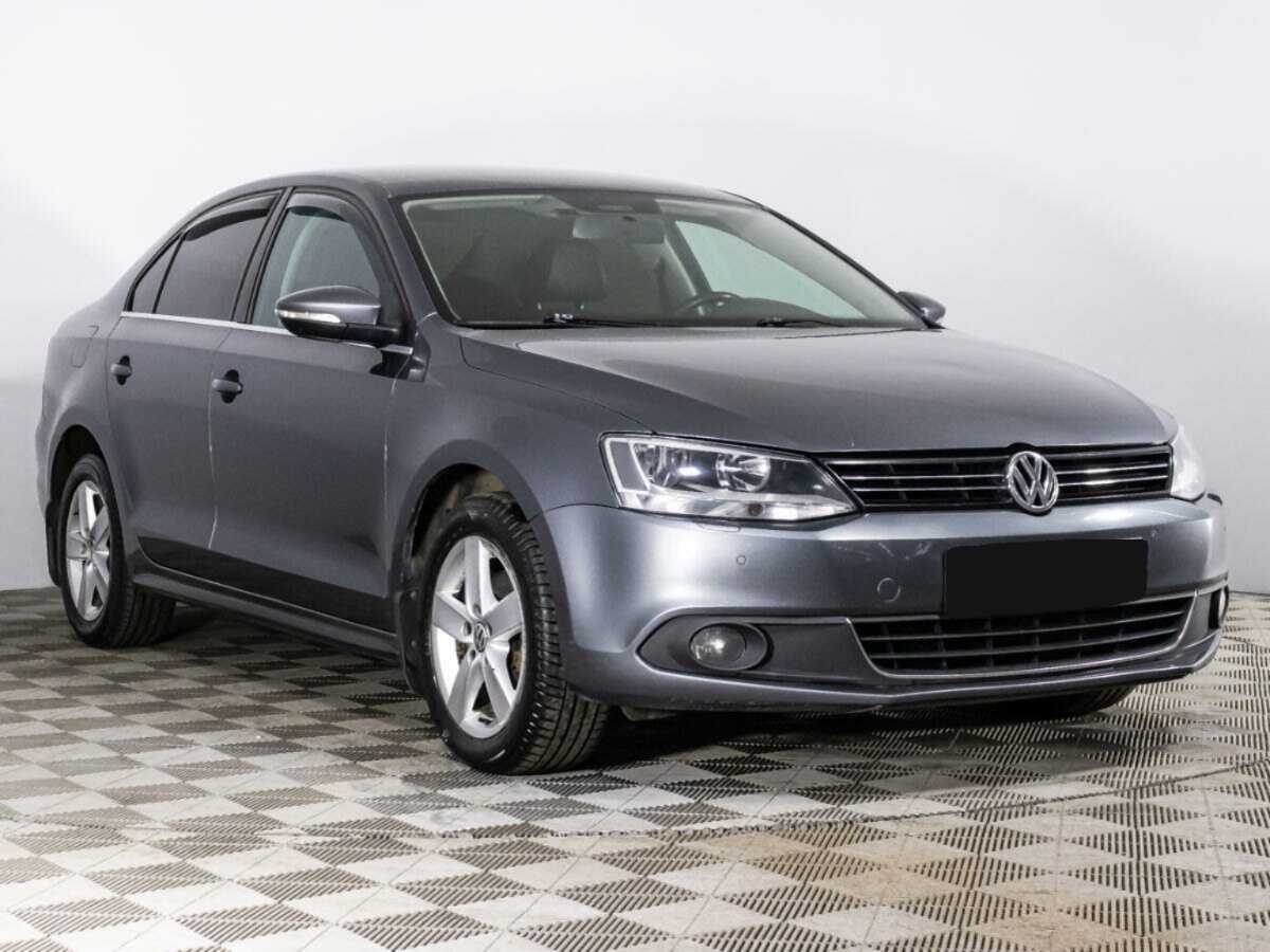 Купить Volkswagen Jetta с пробегом. Фото: #2