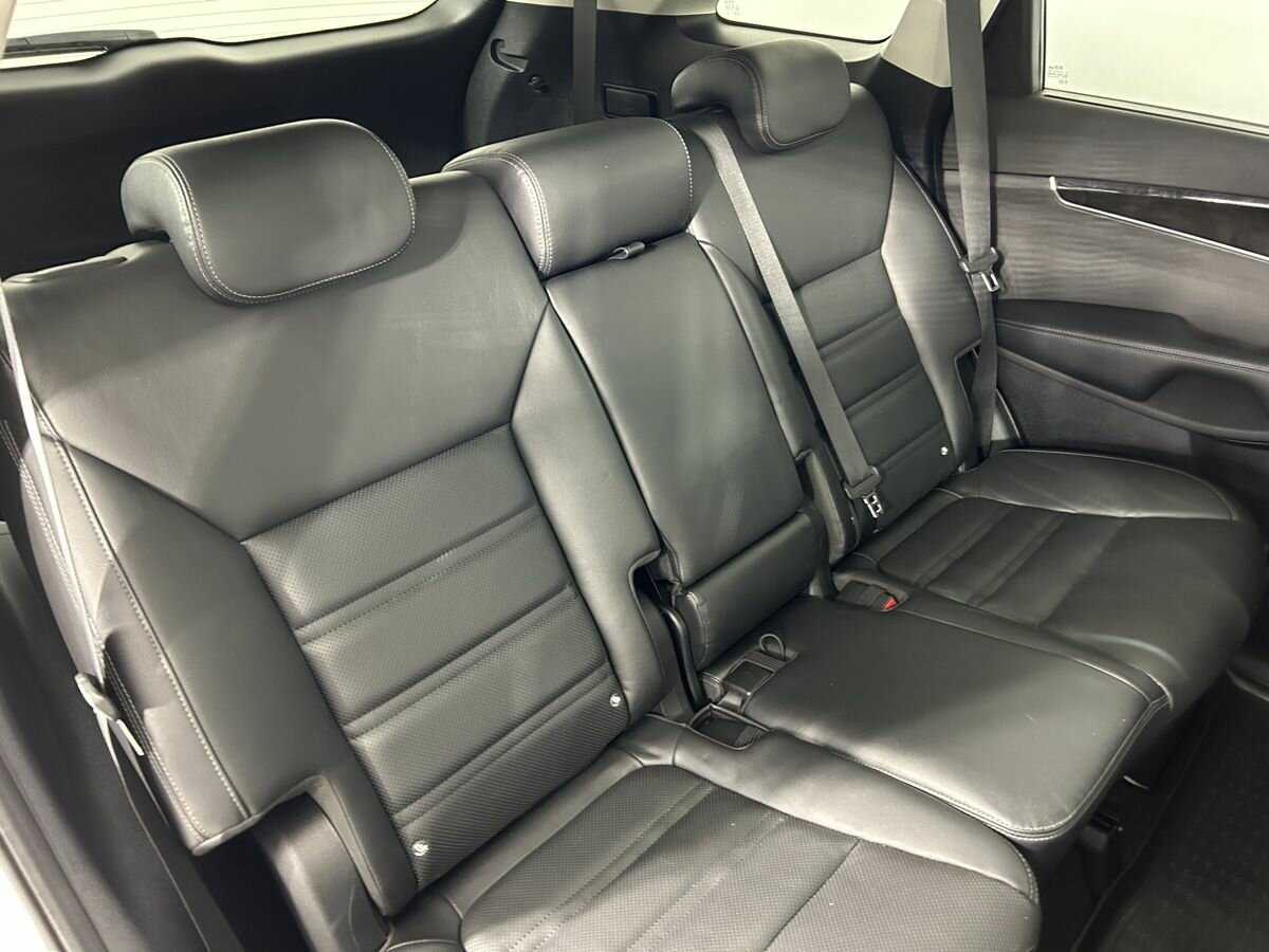 Купить Kia Sorento с пробегом. Фото: #15
