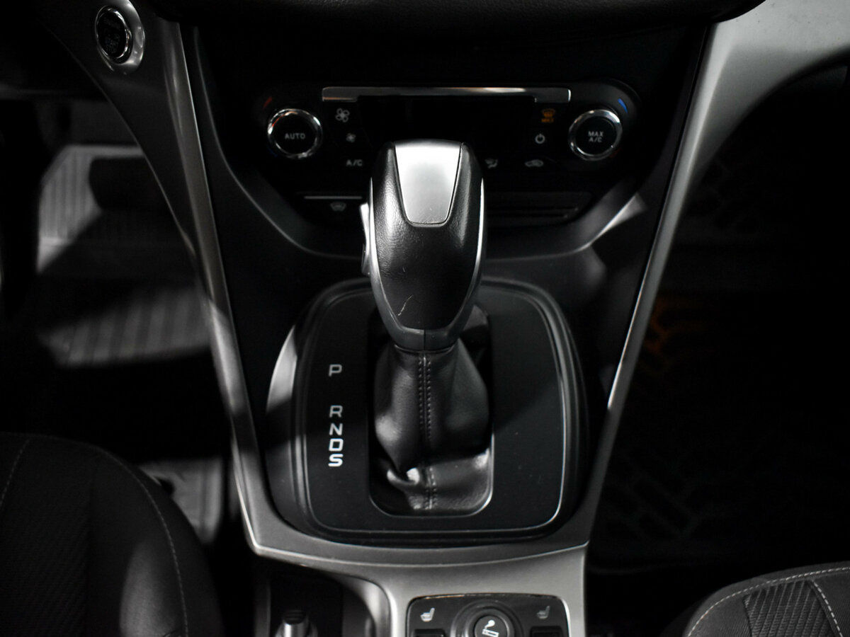 Купить Ford Kuga с пробегом. Фото: #8