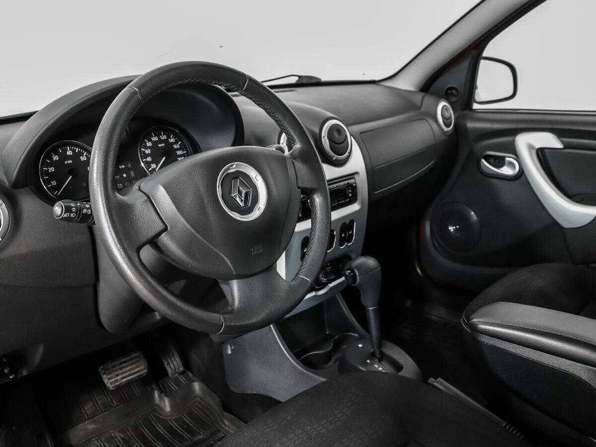 Купить Renault Sandero с пробегом. Фото: #8