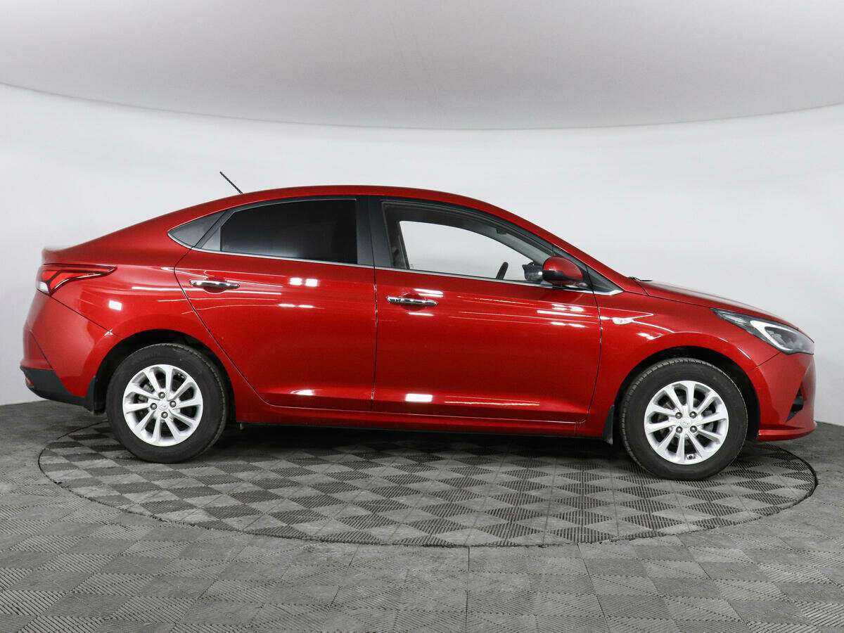 Купить Hyundai Solaris с пробегом. Фото: #3