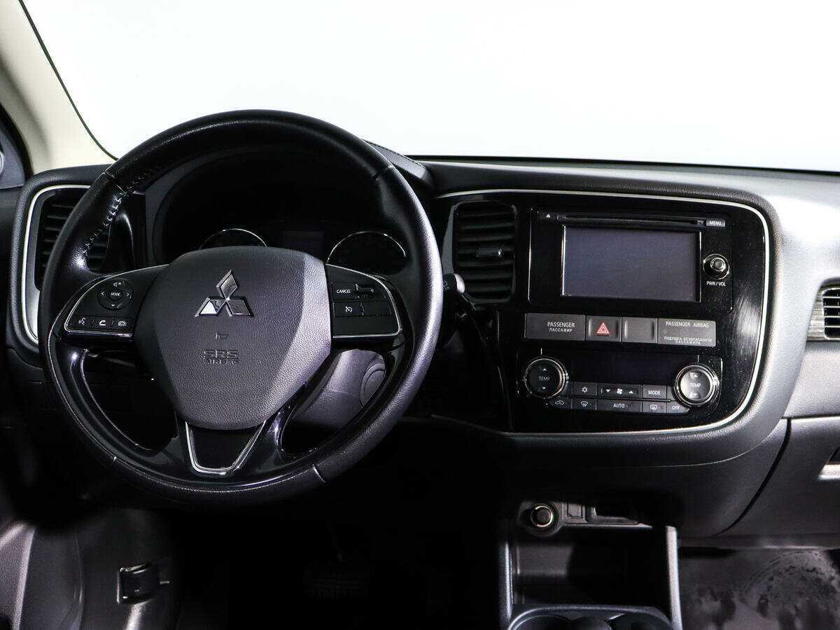 Купить Mitsubishi Outlander с пробегом. Фото: #10