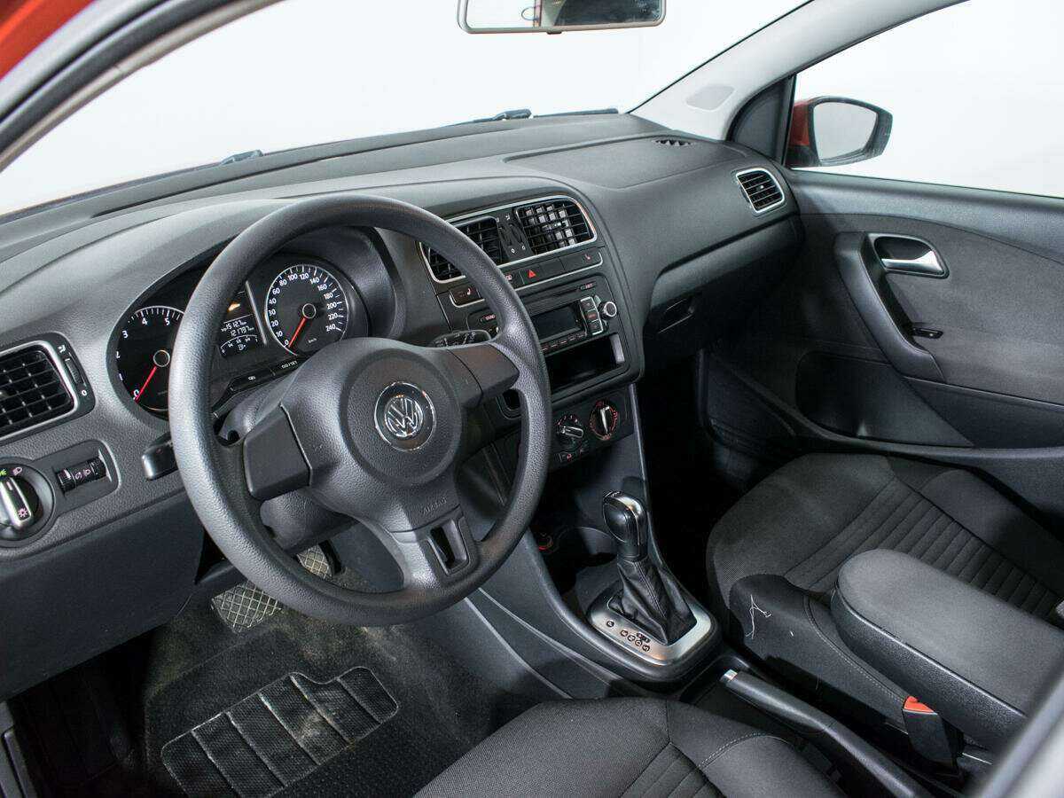 Купить Volkswagen Polo с пробегом. Фото: #12