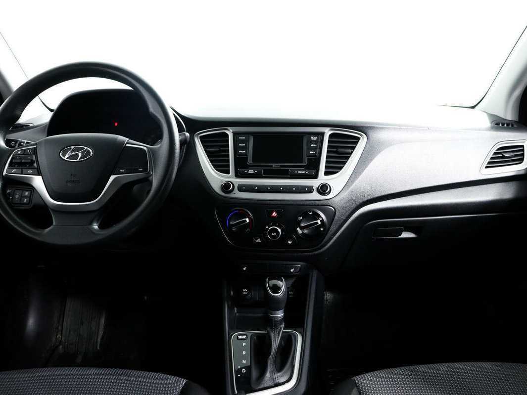 Купить Hyundai Solaris с пробегом. Фото: #10