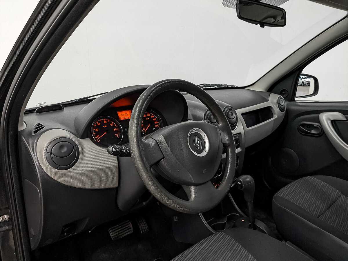 Купить Renault Sandero с пробегом. Фото: #14