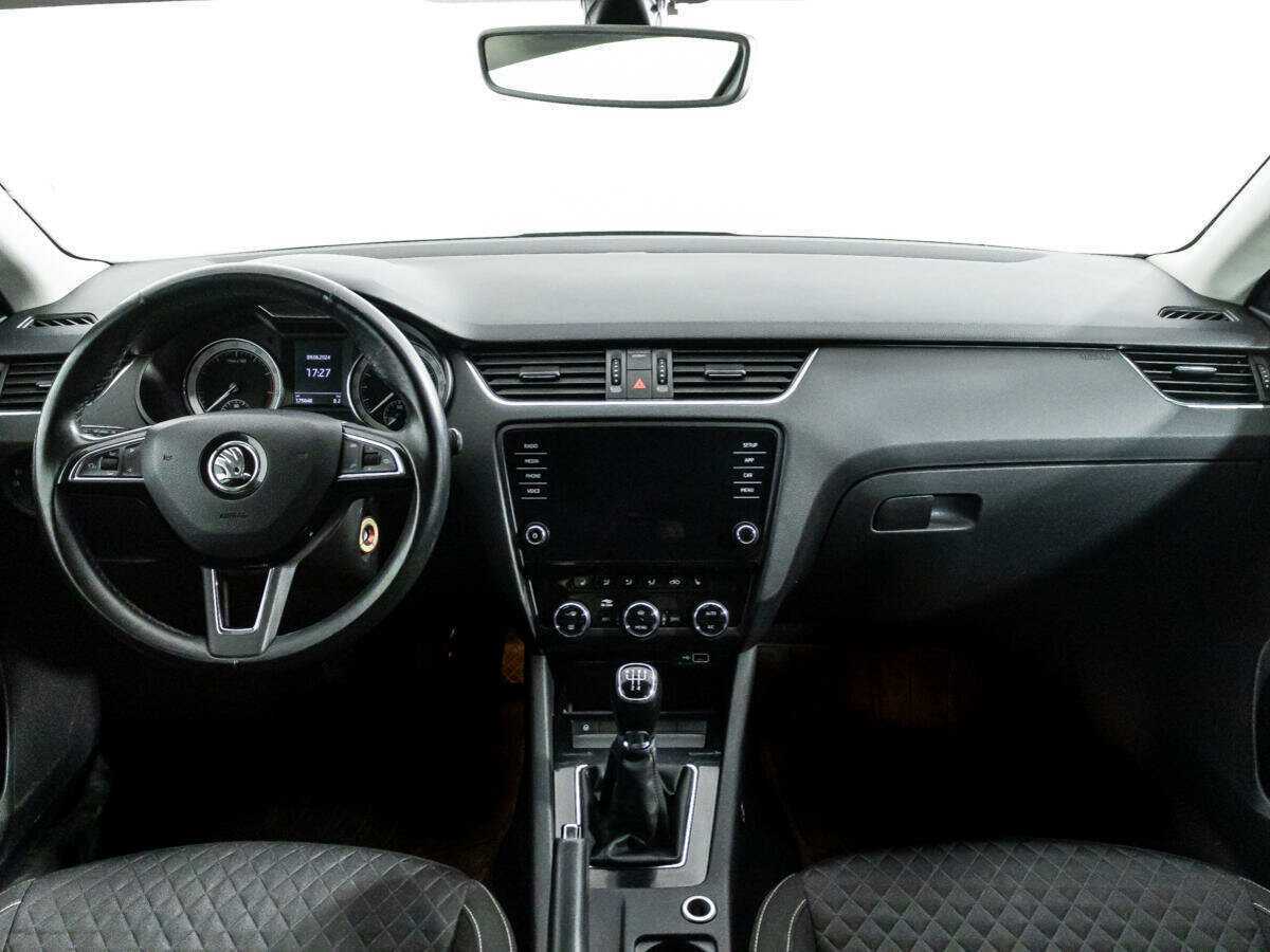 Купить Skoda Octavia с пробегом. Фото: #12