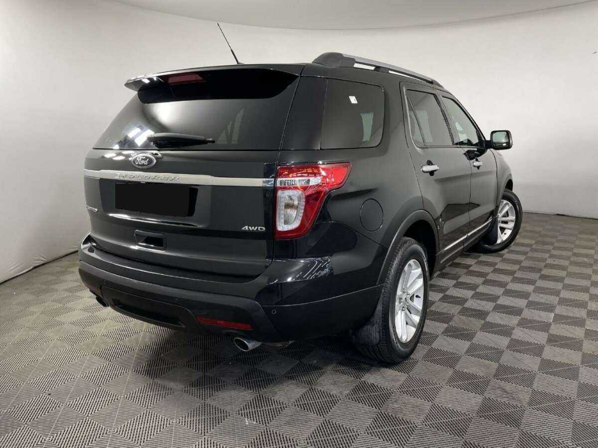 Купить Ford Explorer с пробегом. Фото: #5