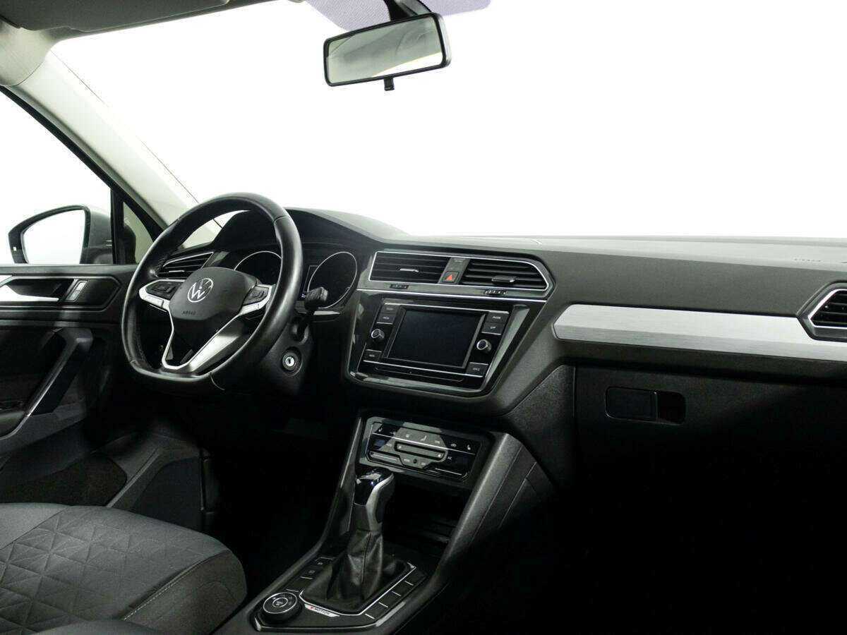 Купить Volkswagen Tiguan с пробегом. Фото: #8