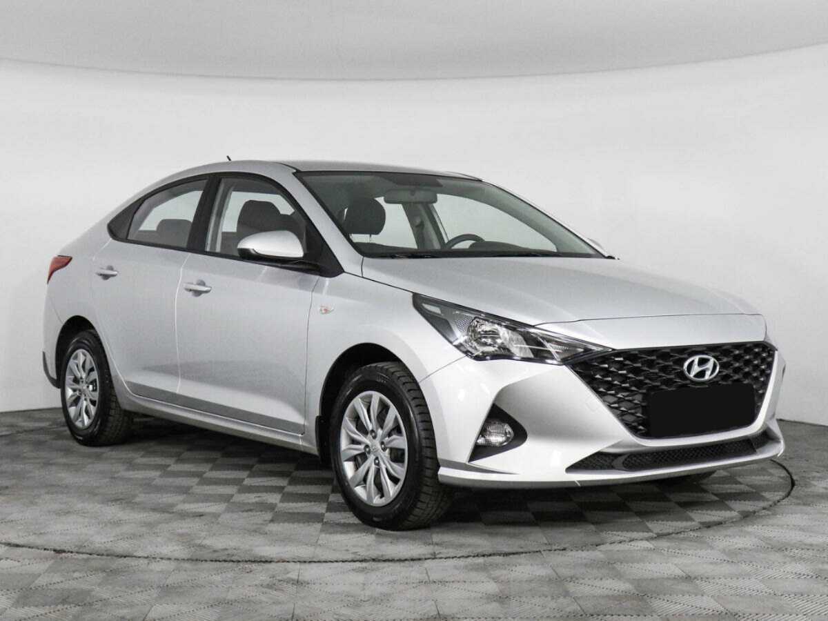 Купить Hyundai Solaris с пробегом. Фото: #2