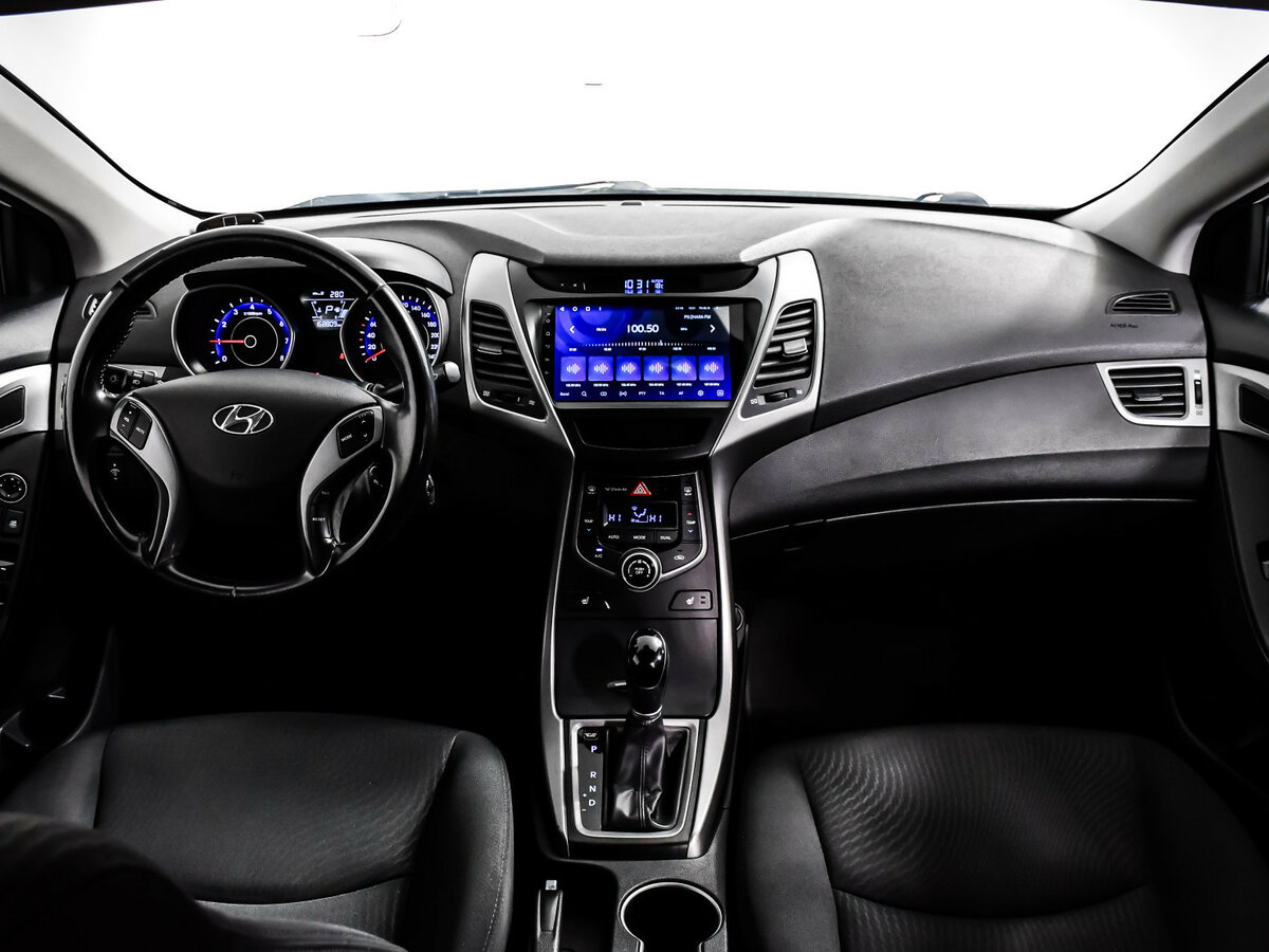 Купить Hyundai Elantra с пробегом. Фото: #10
