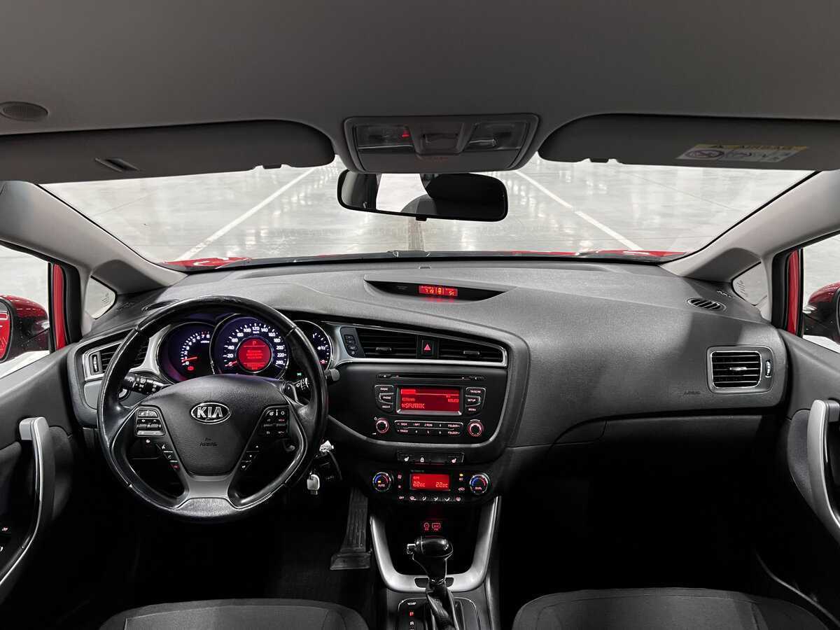 Купить Kia Ceed с пробегом. Фото: #13