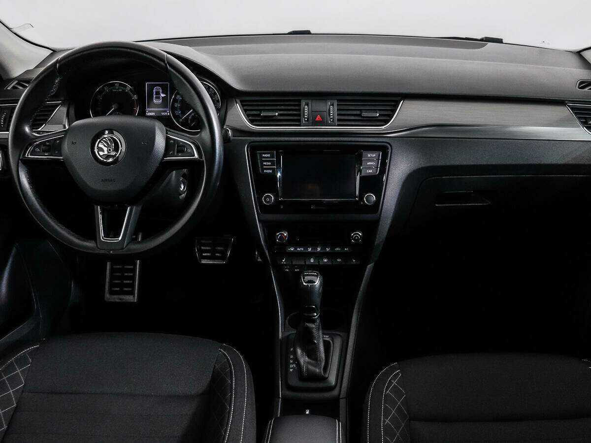 Купить Skoda Rapid с пробегом. Фото: #11