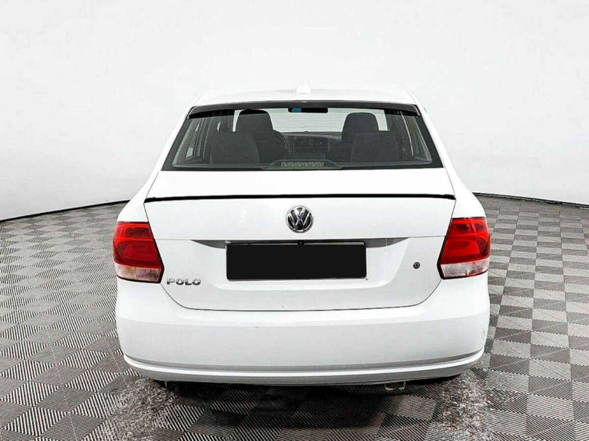 Купить Volkswagen Polo с пробегом. Фото: #4