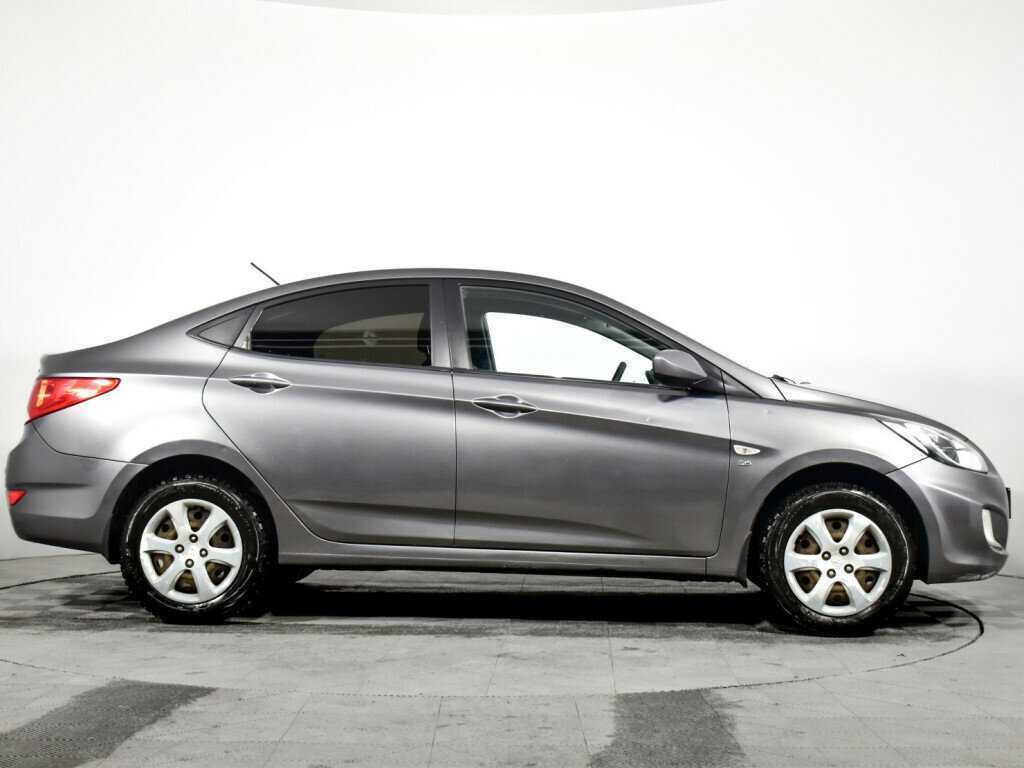 Купить Hyundai Solaris с пробегом. Фото: #3