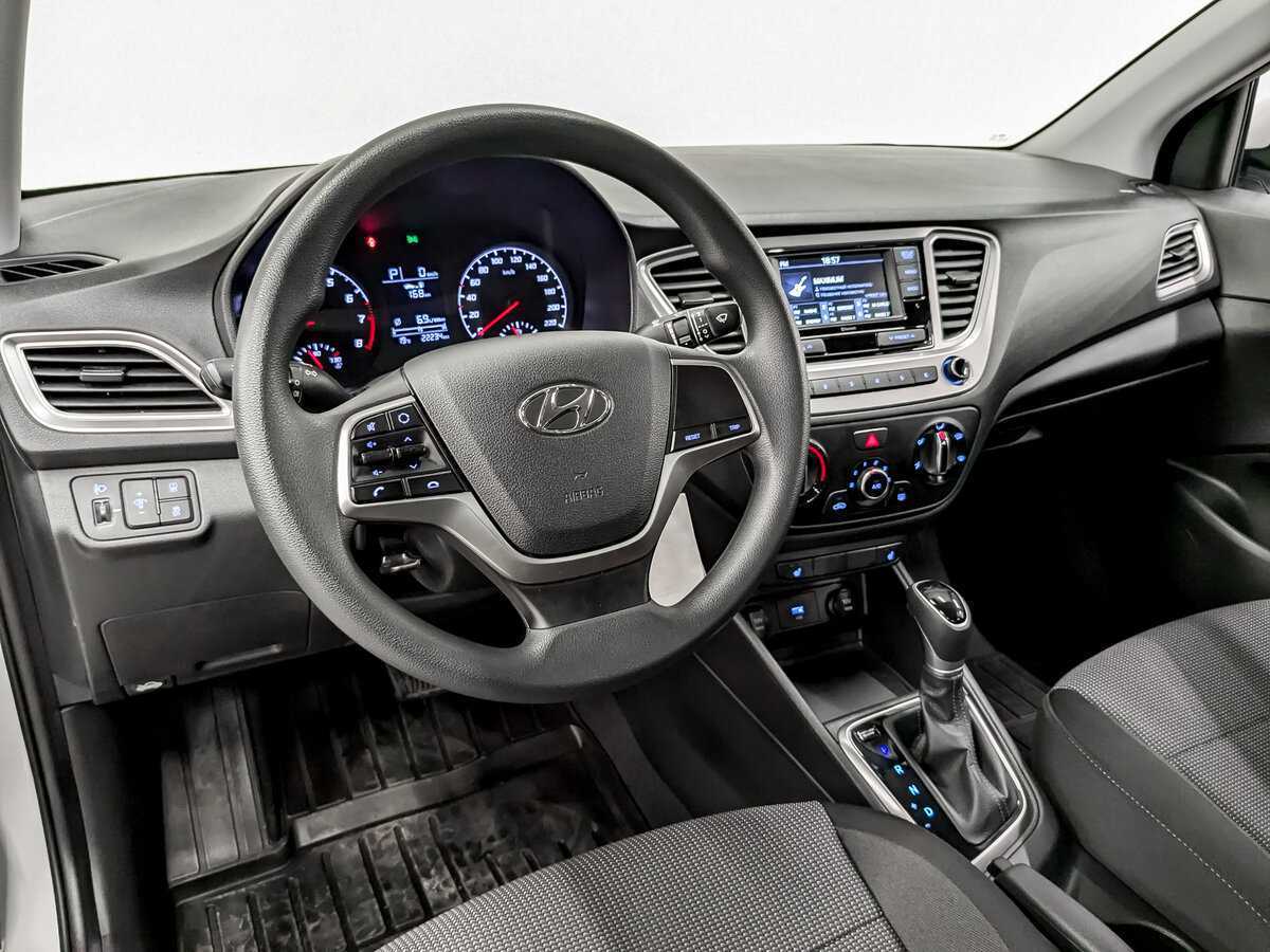 Купить Hyundai Solaris с пробегом. Фото: #15