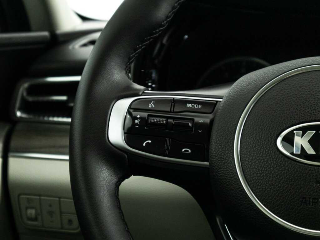 Купить Kia K5 с пробегом. Фото: #23