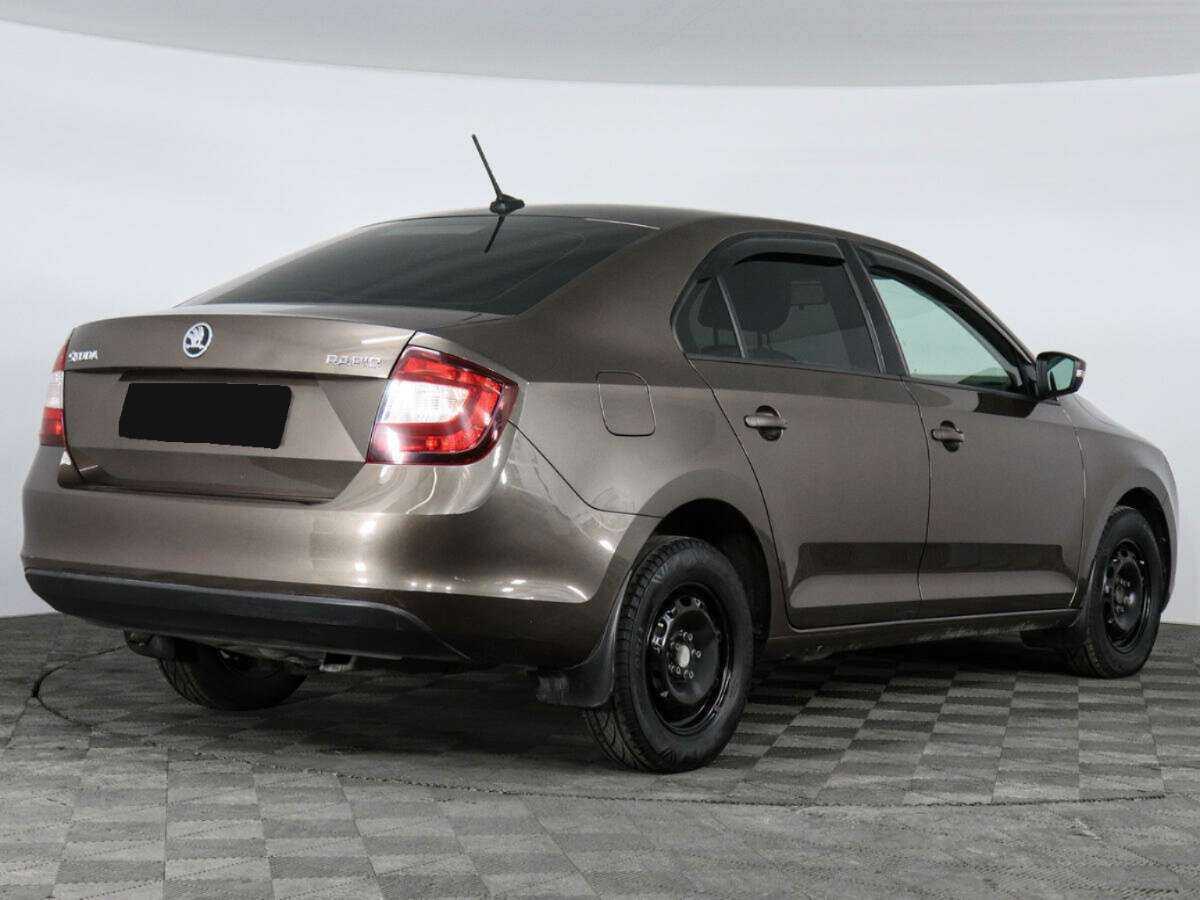 Купить Skoda Rapid с пробегом. Фото: #4