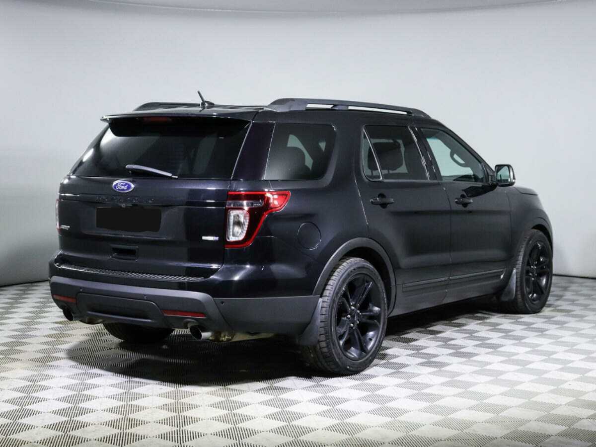 Купить Ford Explorer с пробегом. Фото: #3