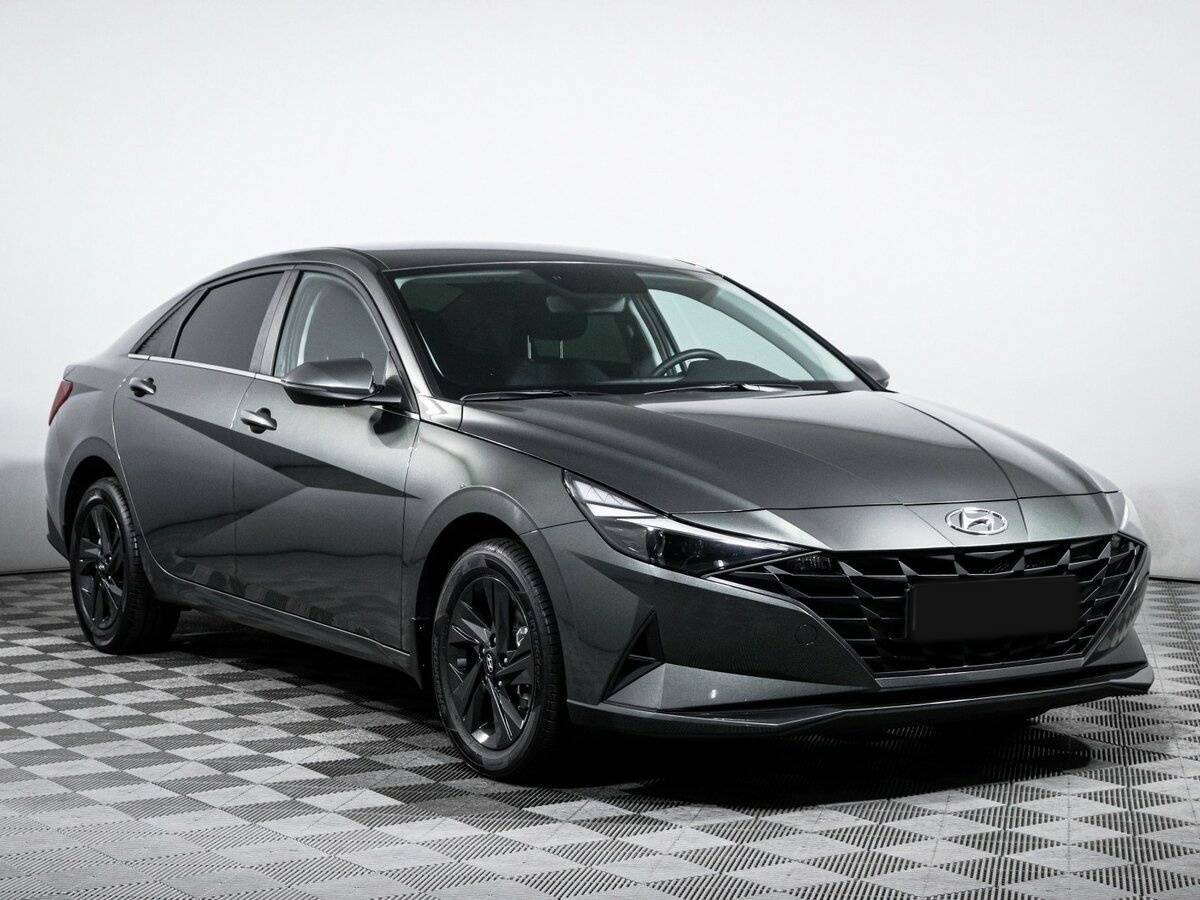 Купить Hyundai Elantra с пробегом. Фото: #2