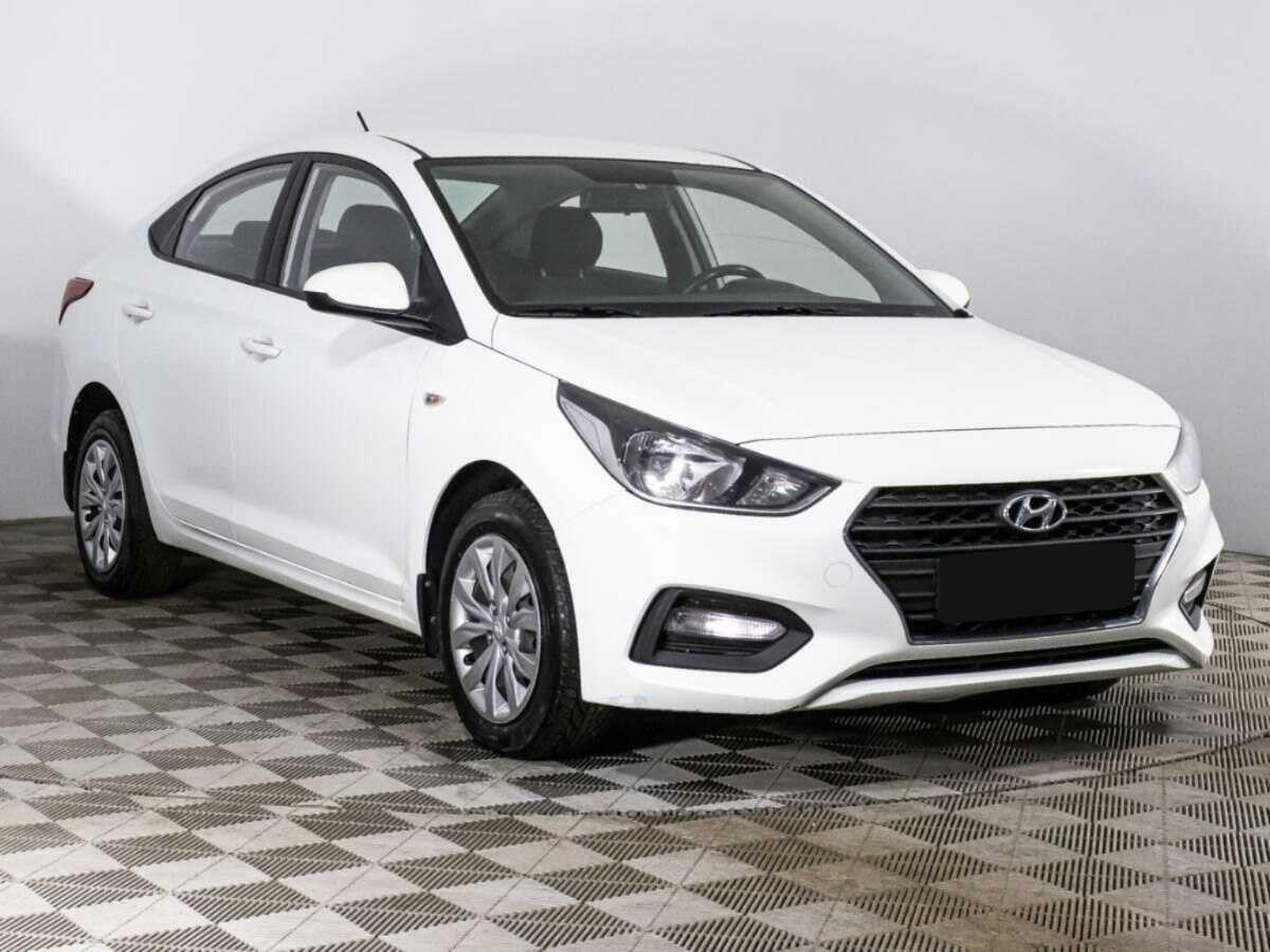 Купить Hyundai Solaris с пробегом. Фото: #2