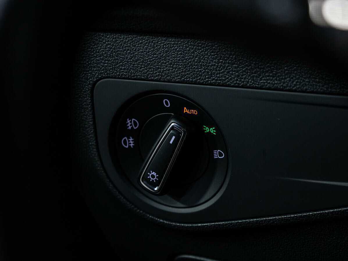 Купить Volkswagen Tiguan с пробегом. Фото: #18