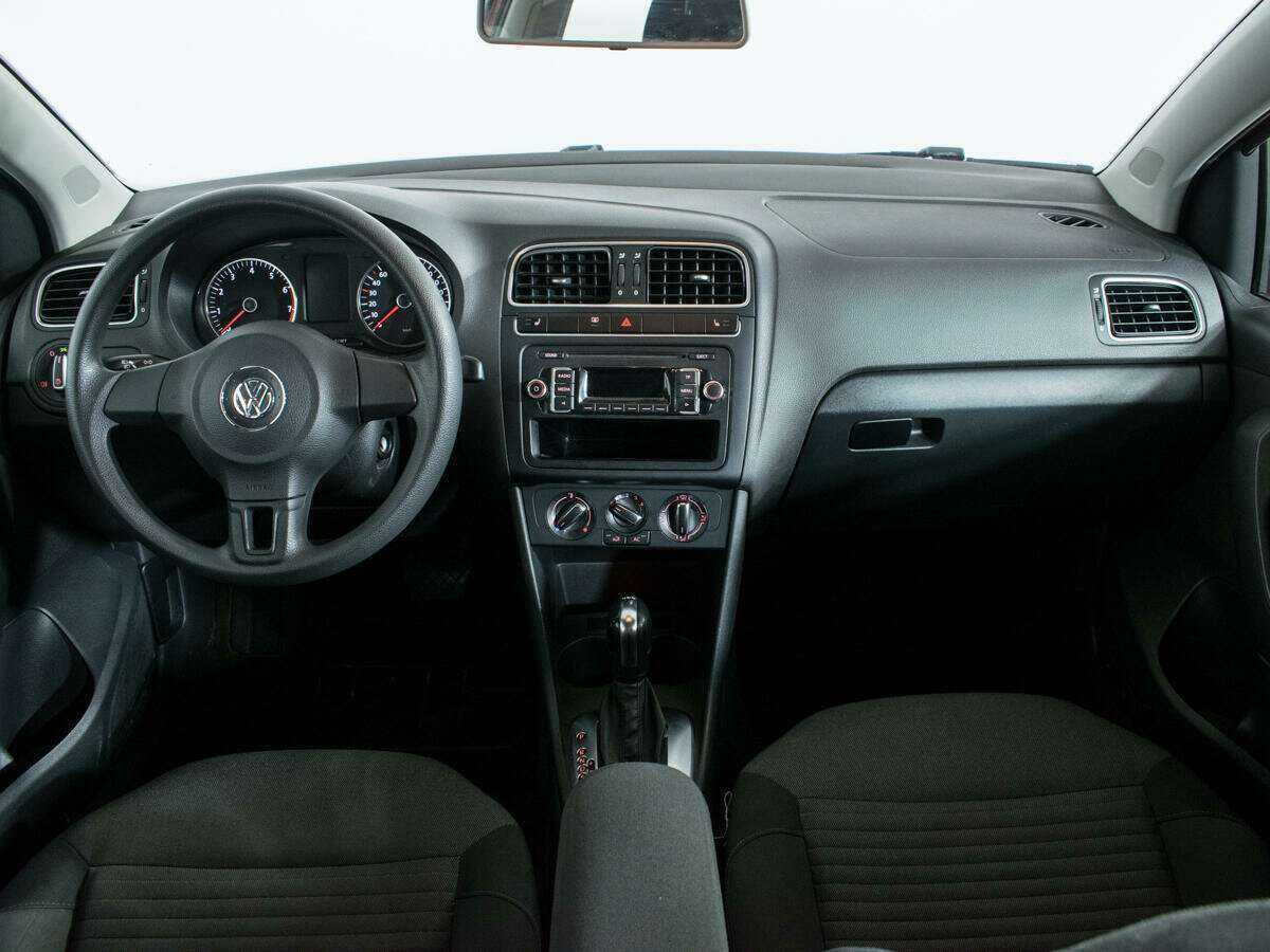 Купить Volkswagen Polo с пробегом. Фото: #11
