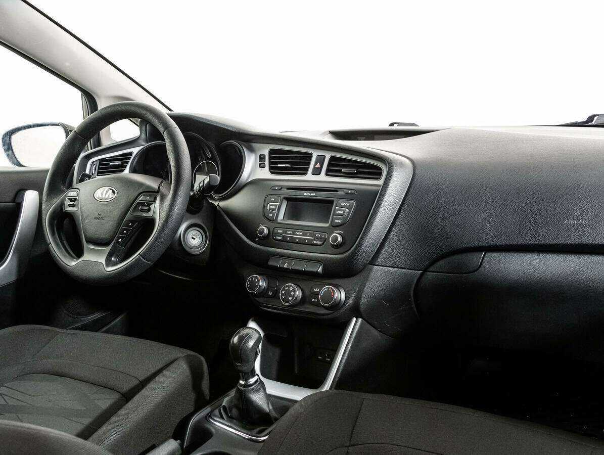 Купить Kia Ceed с пробегом. Фото: #8