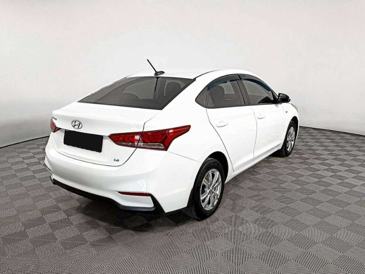 Купить Hyundai Solaris с пробегом. Фото: #4