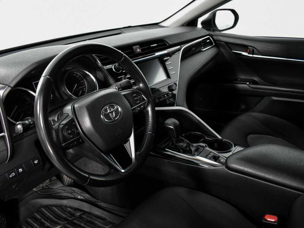 Купить Toyota Camry с пробегом. Фото: #6