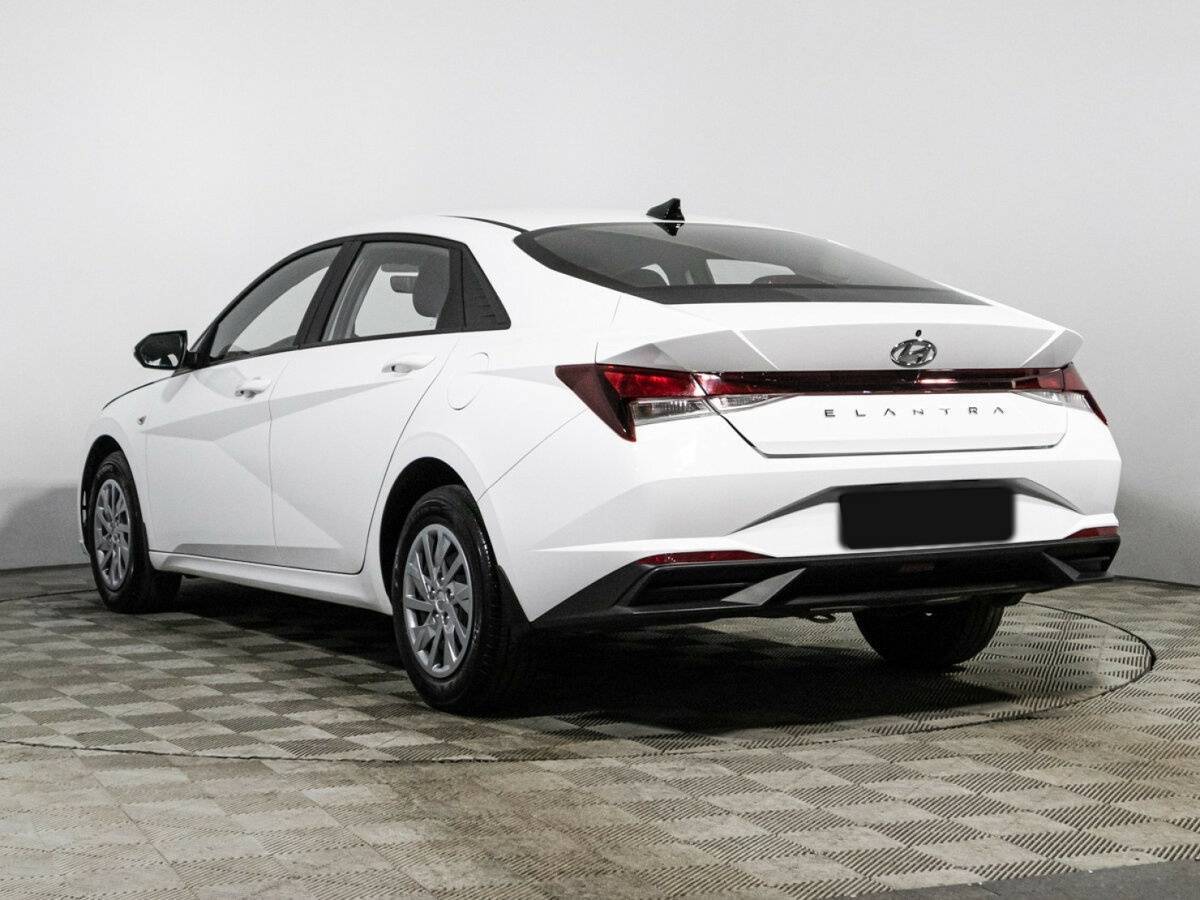 Купить Hyundai Elantra с пробегом. Фото: #6