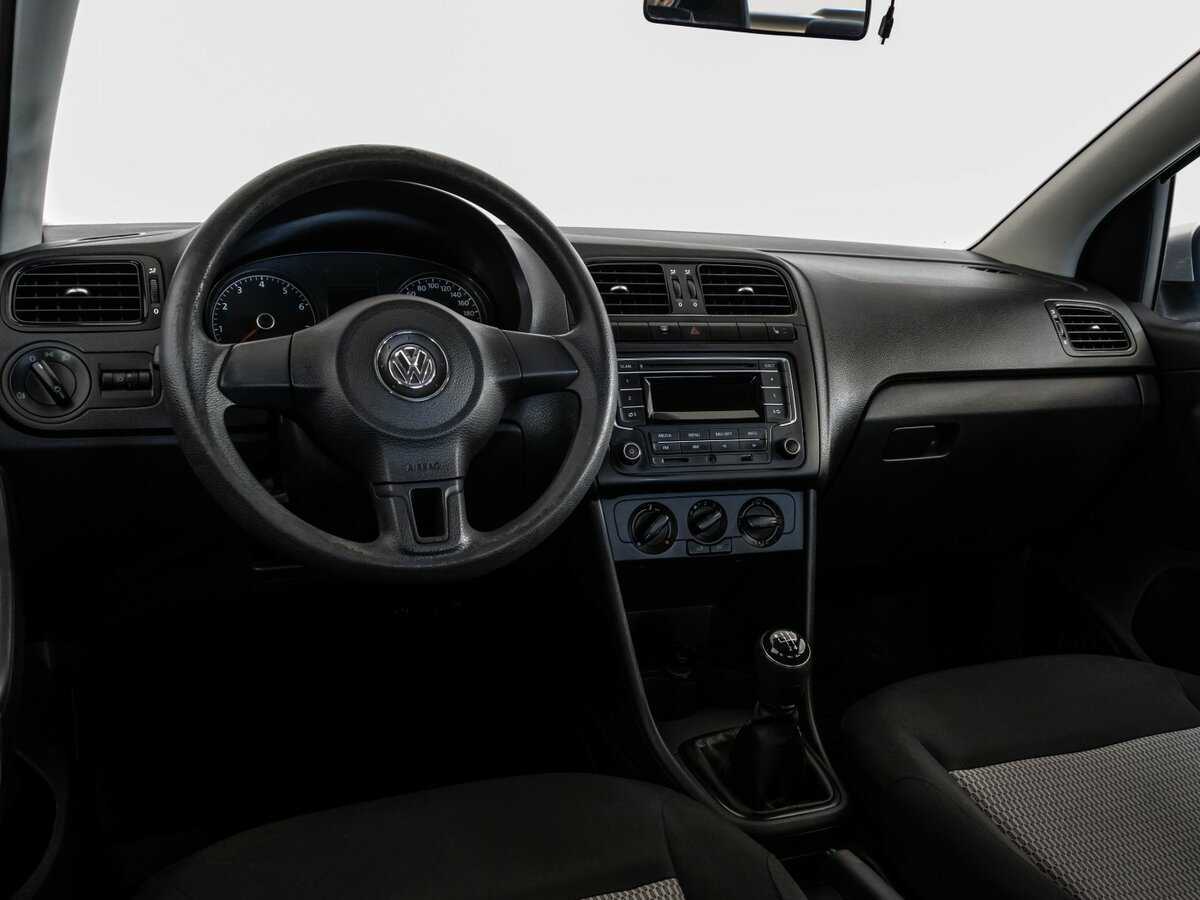 Купить Volkswagen Polo с пробегом. Фото: #8