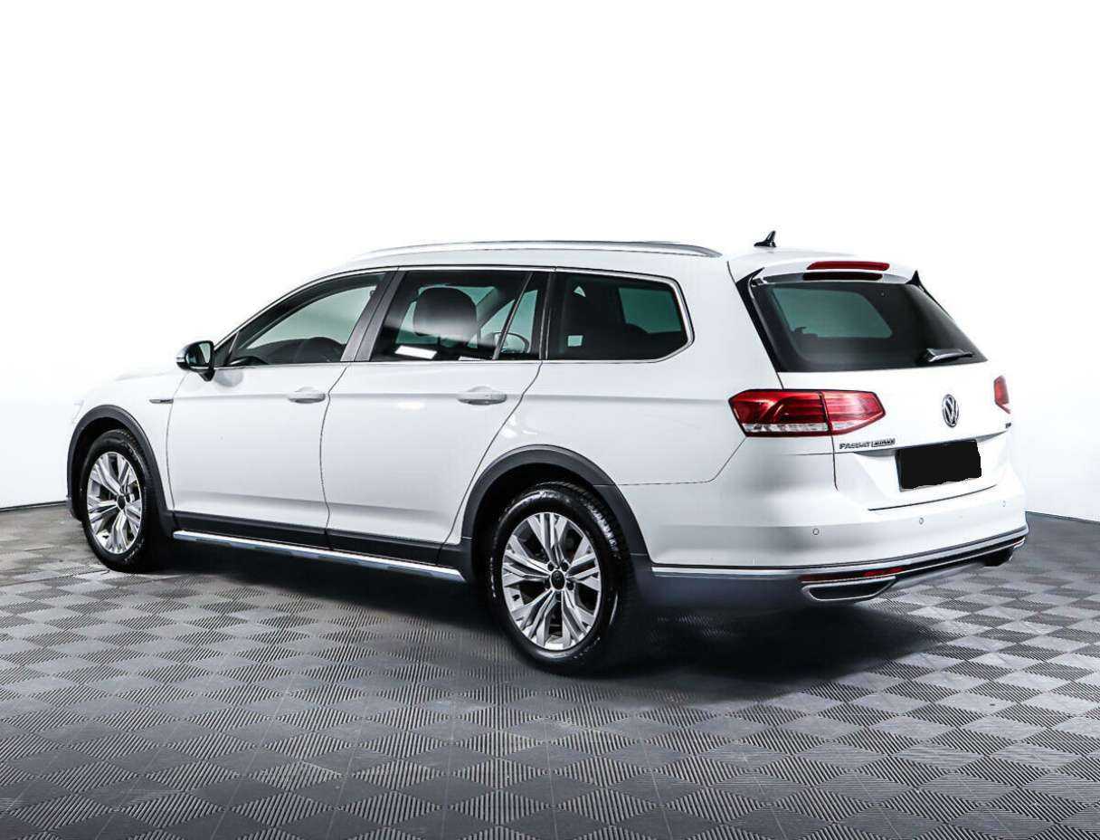 Купить Volkswagen Passat с пробегом. Фото: #6
