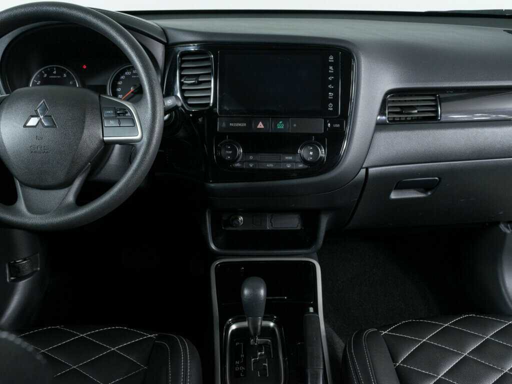 Купить Mitsubishi Outlander с пробегом. Фото: #8