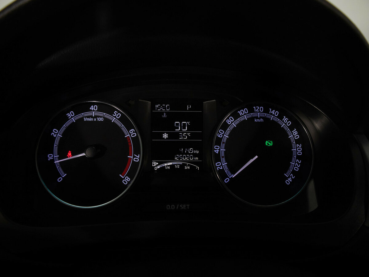 Купить Skoda Rapid с пробегом. Фото: #8