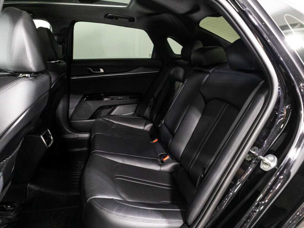 Купить Kia K5 с пробегом. Фото: #10